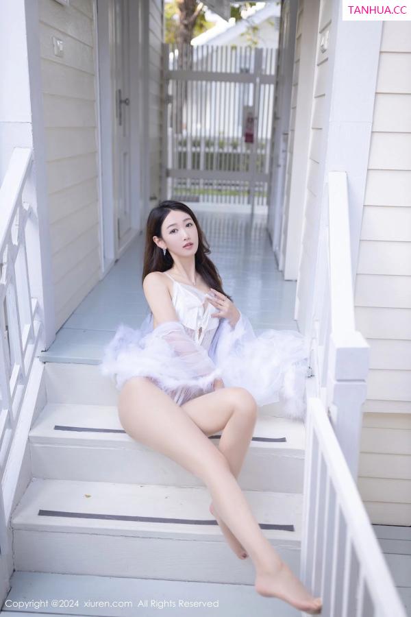 唐安琪  [XiuRen]高清写真图 2024.03.04 No.8174 唐安琪 美腿丝袜第12张图片